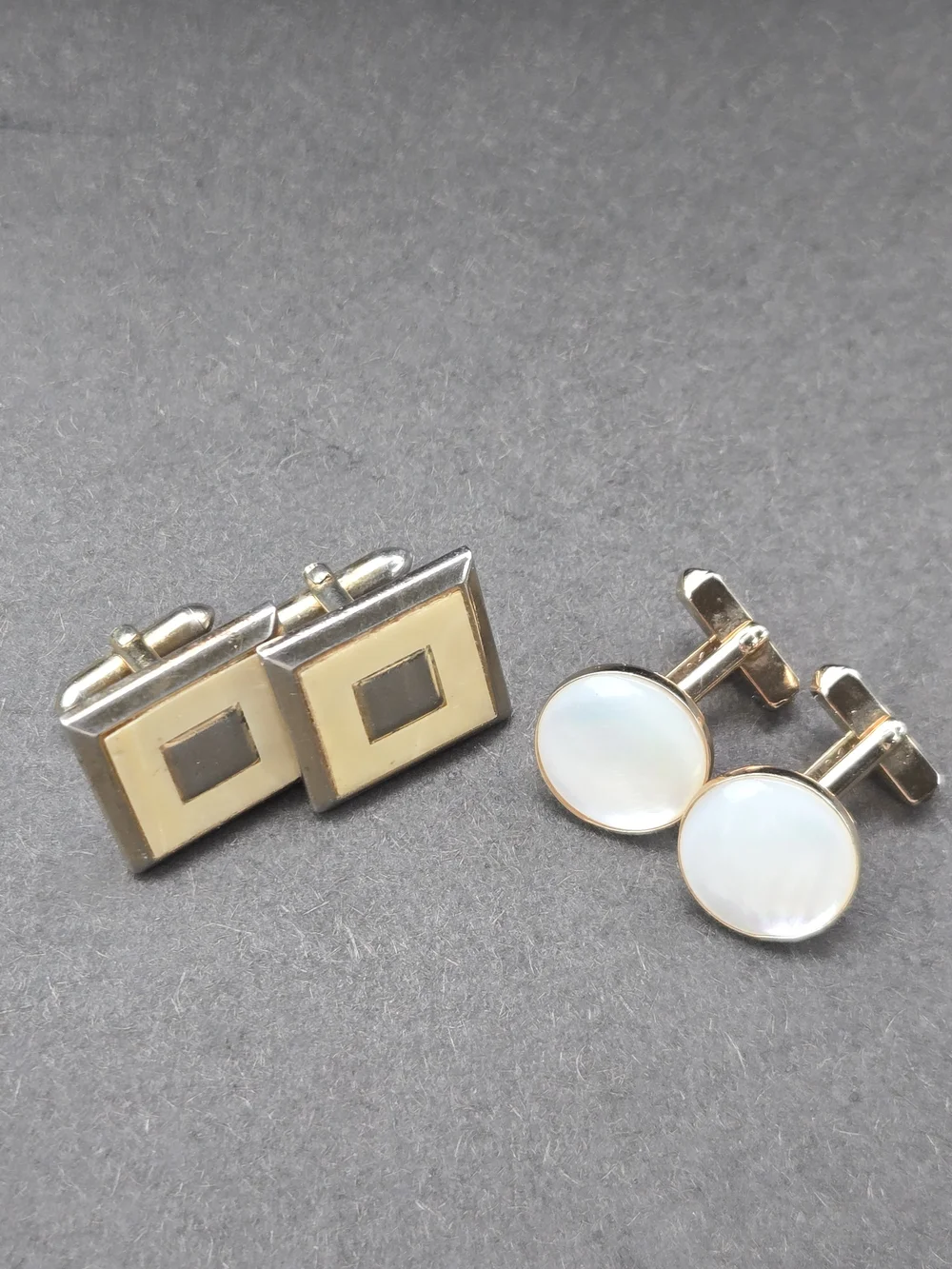 VTG SWANK Gold-tone In Abalone Cufflinks  & Mother-of-Pearl Round Cufflinks Set